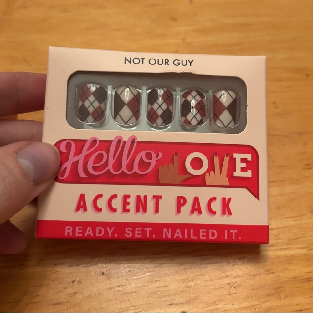 💋❤️Hello Love nails accent pack Not Our Guy 💋❤️